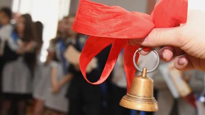 Последний звонок во всех школах Владивостока прозвенит 25 мая | ОБЩЕСТВО |  АиФ Владивосток