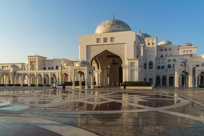 Беспрецедентные налоговые преференции, LRT и отель Sheraton: что скрывают  дорогие фасады Абу-Даби Плаза в Астане
