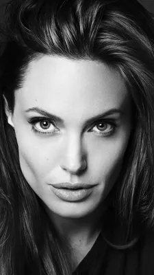 Анджелина Джоли: красота, которая оставляет след