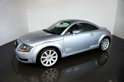 Audi tt hi-res stock photography and images - Alamy