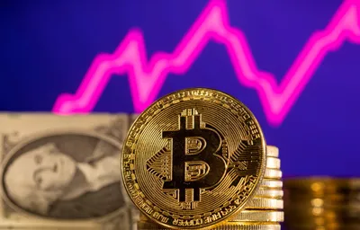 Bitcoin price hits highest level in 18 months as investors gear up for ETF  approval | CNN Business