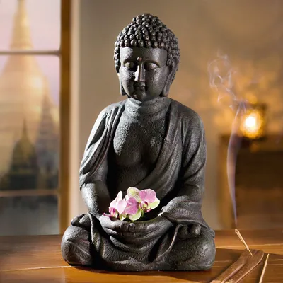 Идеальные снимки «плачущего» Великого Будды в Японии