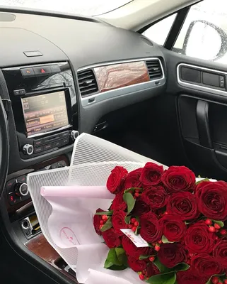Классический букет красных роз в оформлении купить в Азове - Заказать с  доставкой недорого