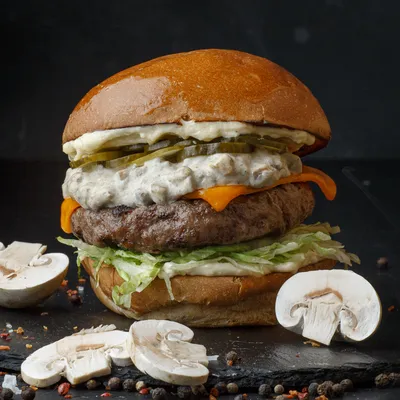 Бургер с клюквенным соусом — Место Burger