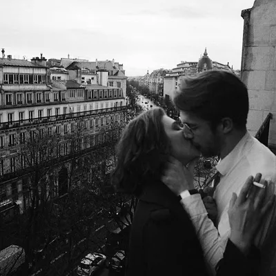 Купить Скандинавский черно-белый поцелуй в плечо, настенный художественный  холст, постер, минималистичный принт, цитаты о любви, картина для декора  гостиной | Joom