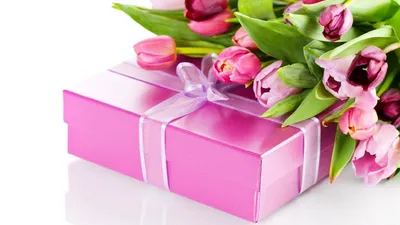 Что подарить на 8 марта девушке? Топ-10 идей подарков на 8 марта — читайте  в KAVA