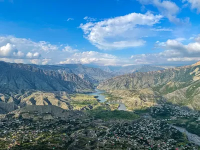 Горы, море, 4G: почему в 2022 году турпоток в Дагестан вырос на треть |  Инструменты на РБК+ Кавказ