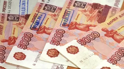 Банки отказываются от \"Юнистрима\": как мигранту перевести деньги из РФ на  родину?