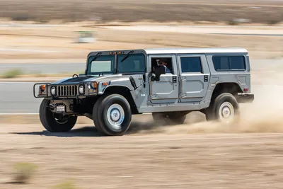 Hummer H1 X3: The World's Largest Hummer H1 is a two-story building on  wheels