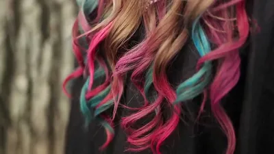 Цветные волосы: Ника и буйство мадженты | Beauty Insider