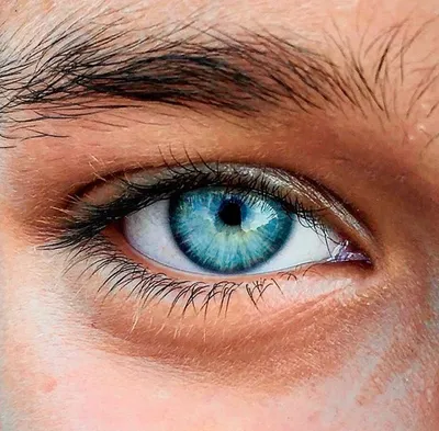 Ярко голубые глаза фото