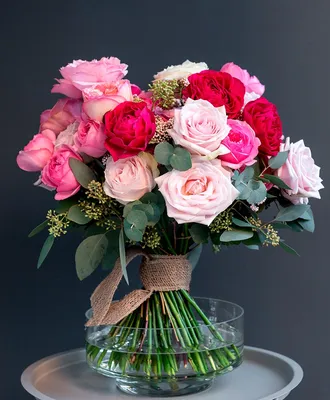 Купить букет из ярко-розовых кустовых роз с доставкой | Доставка букетов от  PrimulaShop на Чеховскую