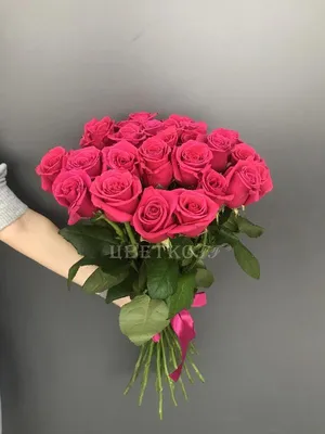 Букет из 25 ярко-розовых роз (50 см.) под ленту купить в Барнауле | Розы  недорого оптом розница