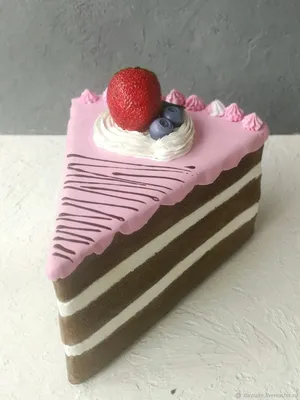 Кусочек торта с йогуртовой начинкой» — создано в Шедевруме