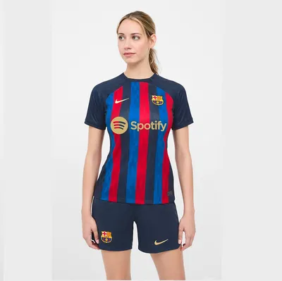 🏛️ Детский футбольный лагерь Испания ФК Барселона (FC Barcelona Summer  Soccer Camp) (Барселона, Испания) - как поступить в лагерь, цены, отзывы |  Smapse