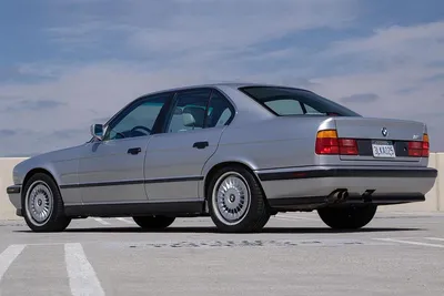 BMW M5 E34 review - see why they don't make them like they used to! -  YouTube