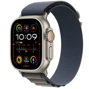 Buy Apple Watch SE GPS, 40mm Starlight Aluminum Case with Starlight Sport  Band - S/M - Apple