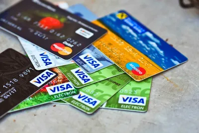 Доставка банковской карты на дом: безопасно ли получать карту курьером |  Банки.ру