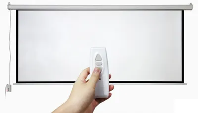 Экран для проектора с электроприводом и пультом