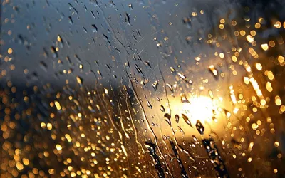 Дождь и солнце стоковое изображение. изображение насчитывающей высоко -  98644715