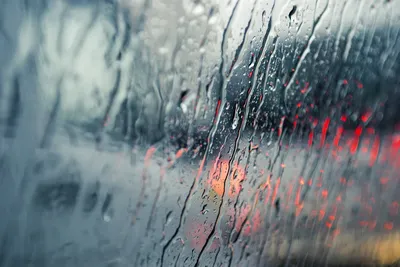 Дождь на ветровом стекле, дождь идет снаружи Стоковое Изображение -  изображение насчитывающей кабель, движение: 161859161