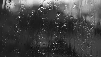 Дождь на стекле машины стоковое изображение. изображение насчитывающей  взорвать - 163344357