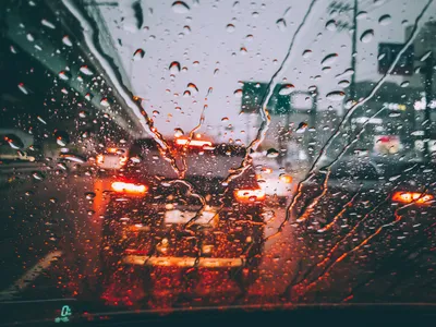 дождь на стекле капли по стеклу дождь капли разводы на стекле Stock Photo |  Adobe Stock