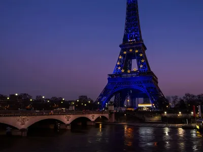 В Париже состоялось открытие Эйфелевой башни - Знаменательное событие
