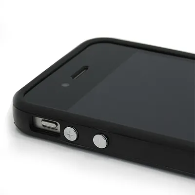 Пластиковый защитный чехол для iPhone 4 / 4S прозрачно-черный