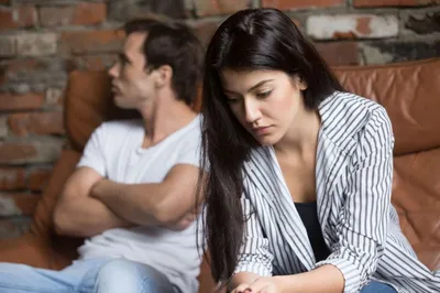 Признаки измены жены: 15 знаков, которые укажут на неверность супруги