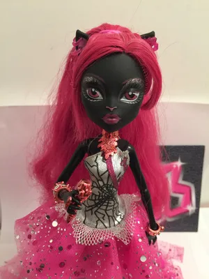 Madam Bu on Instagram: “Catty Noir OOAK on sale. Extra hands. ООАК Кэтти  Нуар в продаже. Дополнительные жесто… | Monster high custom, Monster high  repaint, Cat doll