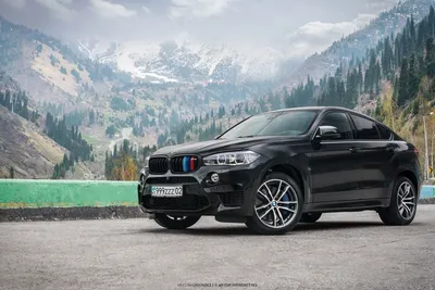 Обои на рабочий стол автомобили BMW X6 M50i - 2019