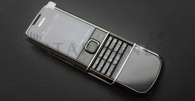 ISSE Monaco Phones - Nokia 8800 in Gold, Platinum and Diamonds The upcoming Nokia  8800 phones have been taken to excessively Stock Photo - Alamy