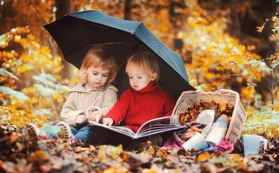Детские фото осенью. Атмосферные фотографии детей среди осенней листвы