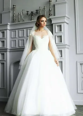 Свадебное платье принцессы пышное. Купить платье на свадьбу пышное айвори.  Купить пышное свадебное платье с рукавчиками и кружевом.