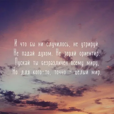 День Святого Валентина и концепция любви. Печальный плач человек держит  красный шар сердца и Whiping слезы стояли и один Стоковое Фото -  изображение насчитывающей сердце, кавказско: 209386006