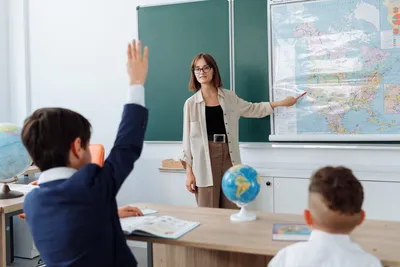 С 1 сентября учителя шести регионов начнут получать зарплату по-новому -  Российская газета