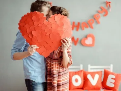 День святого Валентина 14 февраля 2019: смс, поздравления и признания  любимому мужчине в День влюбленных 2019