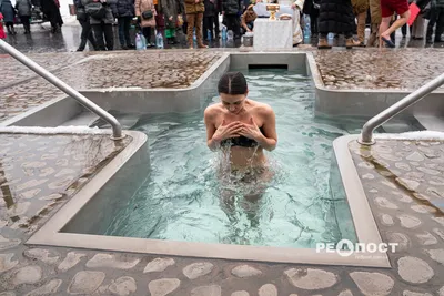 Поздравления с Крещением Господним 2022 - открытки, картинки и видео - как  здороваются на Крещение