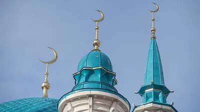 Мусульмане всего мира отмечают окончание священного месяца Рамадан