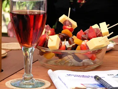 Большая корзина с фруктами и вином - ФруктЭль