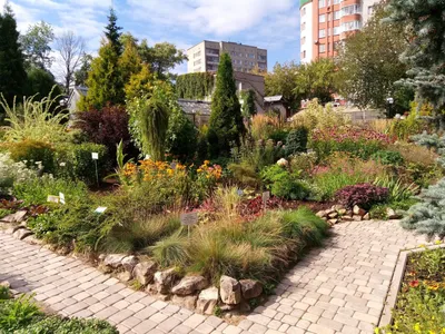6 вдохновляющих идей для оформления маленького сада | ivd.ru