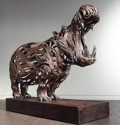 Фантастические и элегантные: японский скульптор вырезает из дерева дивных  животных – his.ua