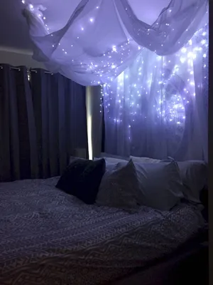 Белый стильный современный ночью спальни Стоковое Изображение - изображение  насчитывающей комната, реально: 183325545
