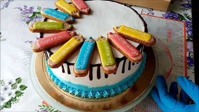 Торт для сотрудников детского сада на выпускной — на заказ по цене 950  рублей кг | Кондитерская Мамишка Москва