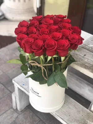 Купить розы 50 см - 100 рублей, от 19 штук - 70 рублей.