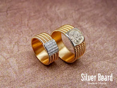 Коллекция золотых колец с драгоценными камнями. | Премиум векторы