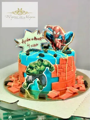 Incredible Hulk-themed Cake with Gingerbread Decorations
