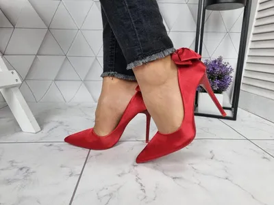 Идеальная пара красных туфель должна быть у каждой девушки | BOSTA | Дзен