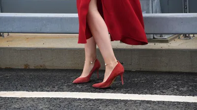 Женские красные туфли лодочки на шпильке атласные с бантом (ID#1727773369),  цена: 609 ₴, купить на Prom.ua